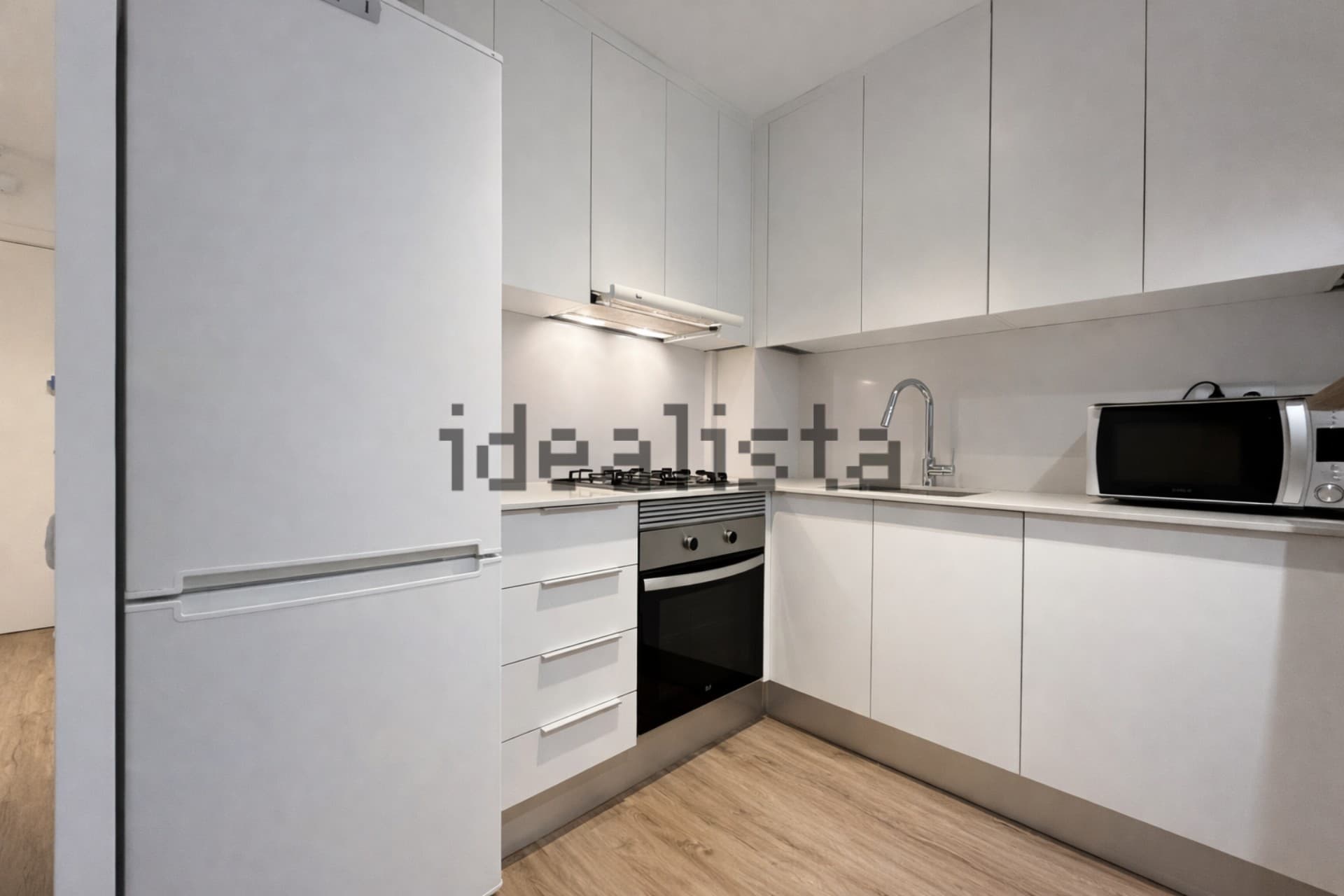 Foto de cocina con marca de agua de Idealista